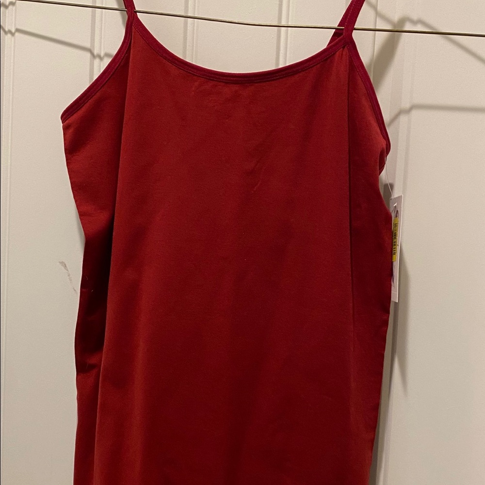 Red cami